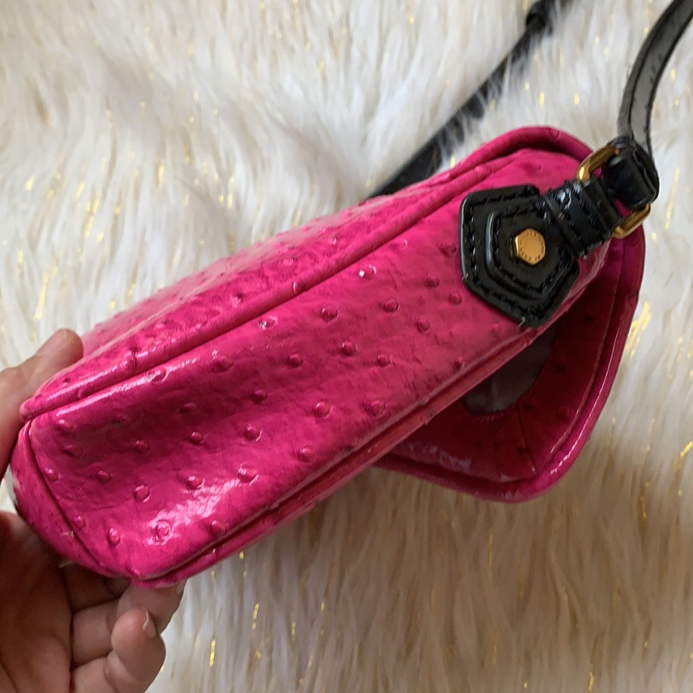 Marc Jacobs Pop Pink Ostrich pattern Crossbody bag - Picture 6 of 17